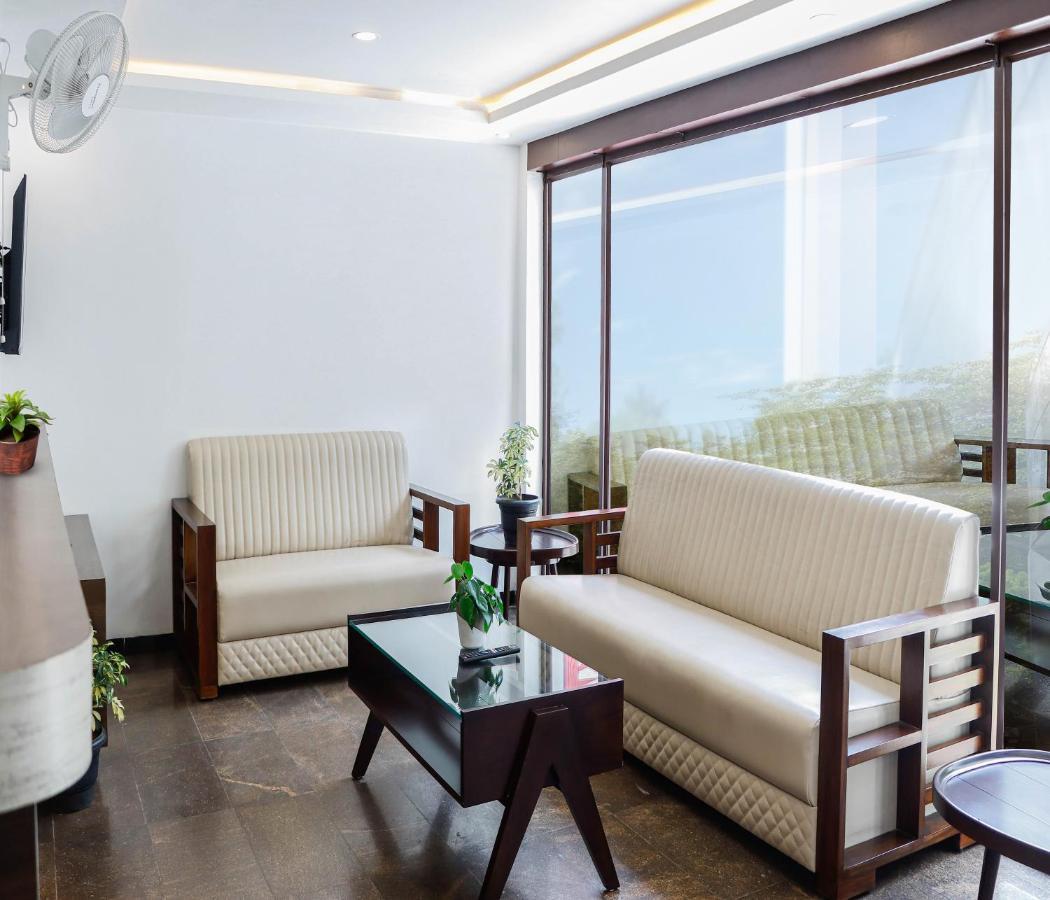 Hotel Vinayaga Tiruppur Exteriör bild